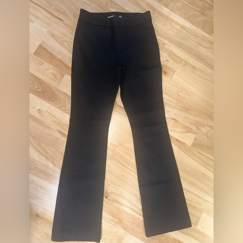 Old Navy high rise pixie flare